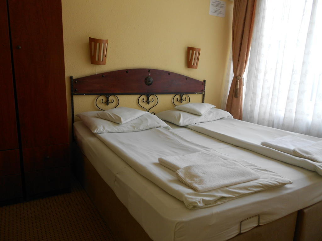 Hotel Seni Studium Будапешт Номер фото